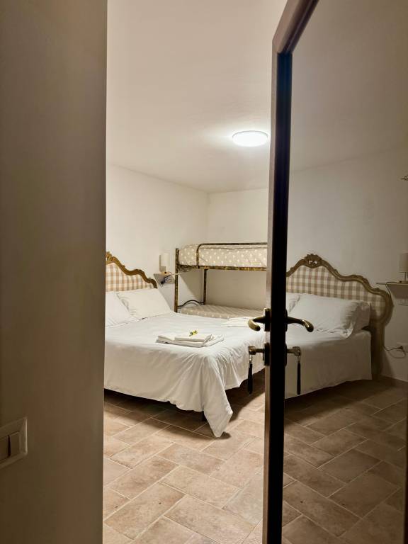 Agriturismo Ponte di Riocchio: Camera Aneto — photo 2