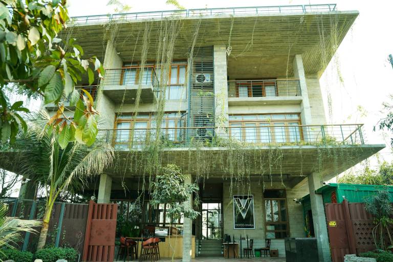 Previous Resort & Restaurant Privee