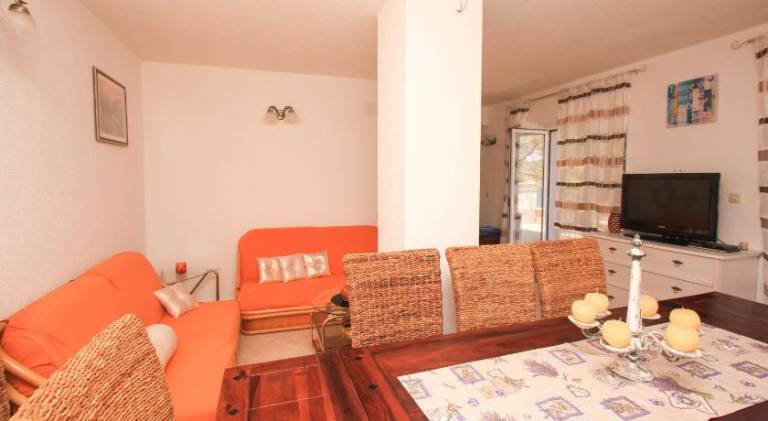 Vacation home with 5 rooms for 11 persons — photo 2