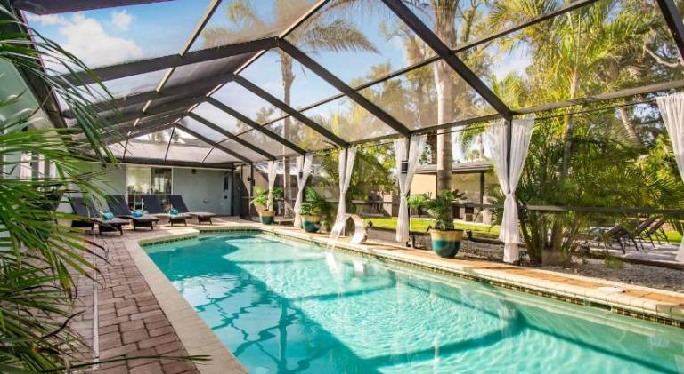 Beach Cottage with heated pool just off Siesta Key — photo 3