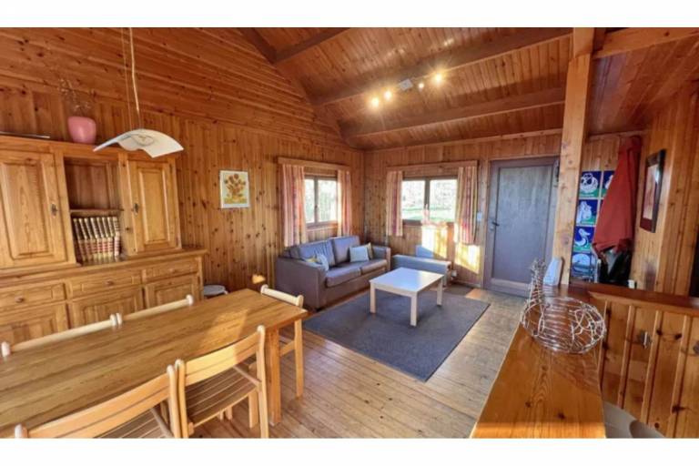 Family-friendly wonderful chalet with patio & yard | Pets allowed — photo 2