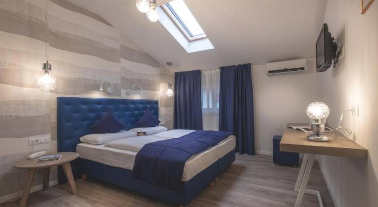 SCHLOSSHOF SUDTIROL - Hotel & Camping Resort — photo 3