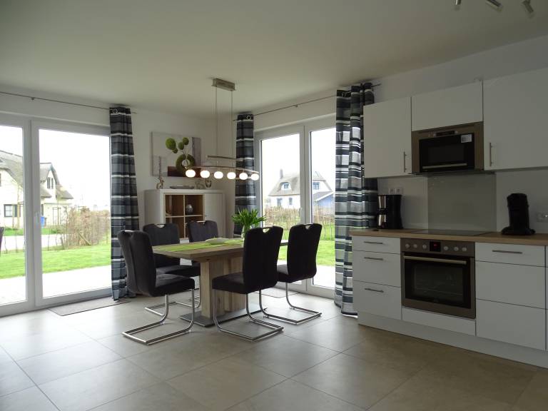 Children-friendly vacation home with BBQ, garden & sauna | Sea view | Beach nearby | Pets allowed — photo 2