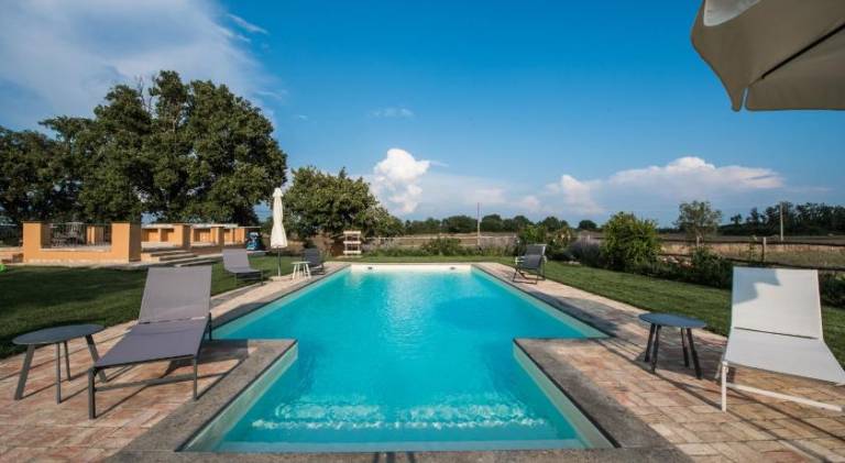Farm with grill, pool & yard — photo 2