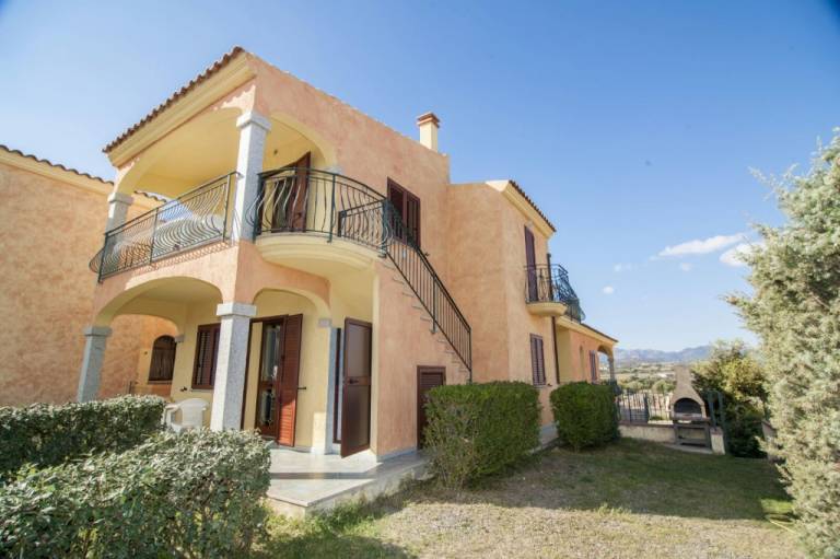 Child-friendly charming holiday apartment with yard & terrace | Sea view | Pets allowed — photo 3