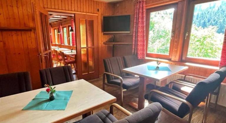 House with 14 rooms for 34 persons — photo 2