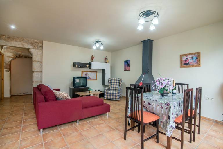 House with barbeque & patio in L'Escala