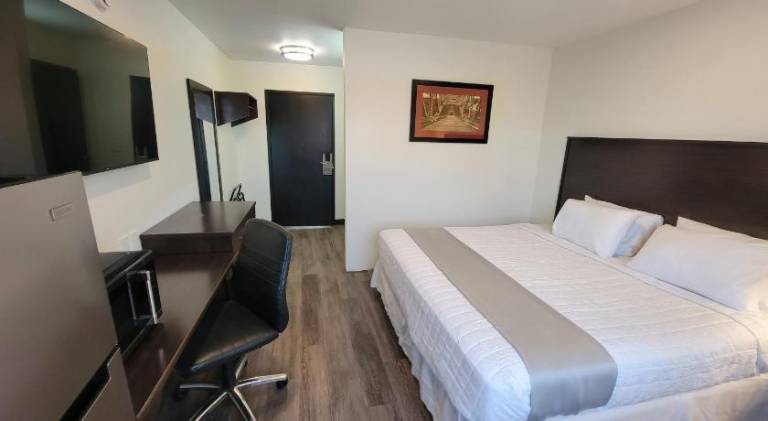 The Suite Inn Minot — photo 4
