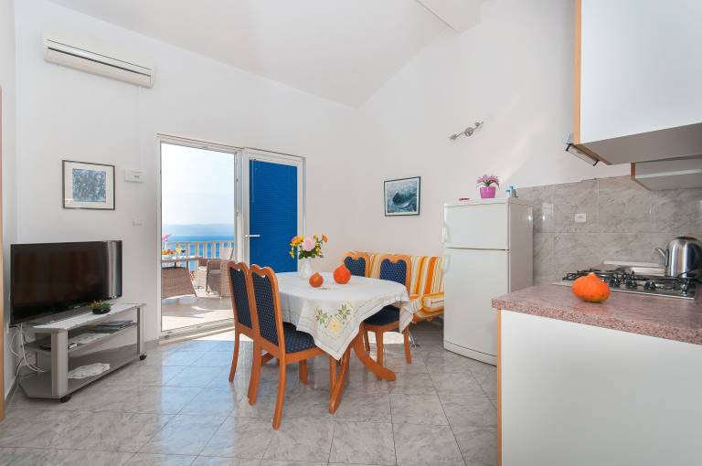 Two bedroom apartment with terrace and sea view Pisak, Omiš (A-2827-d) — photo 2