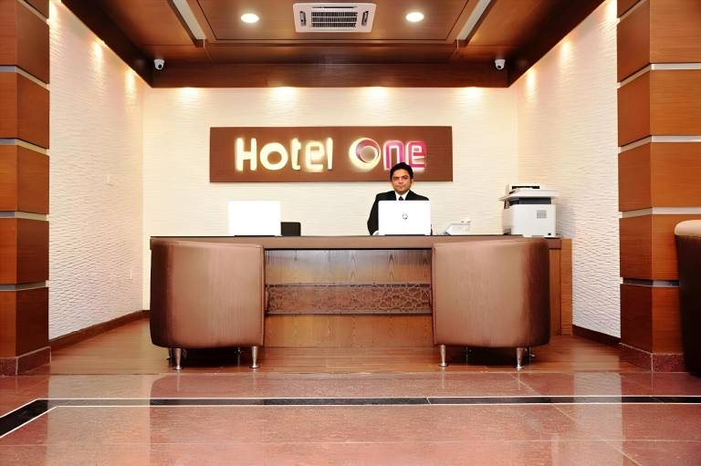 Hotel One Lalazar Multan
