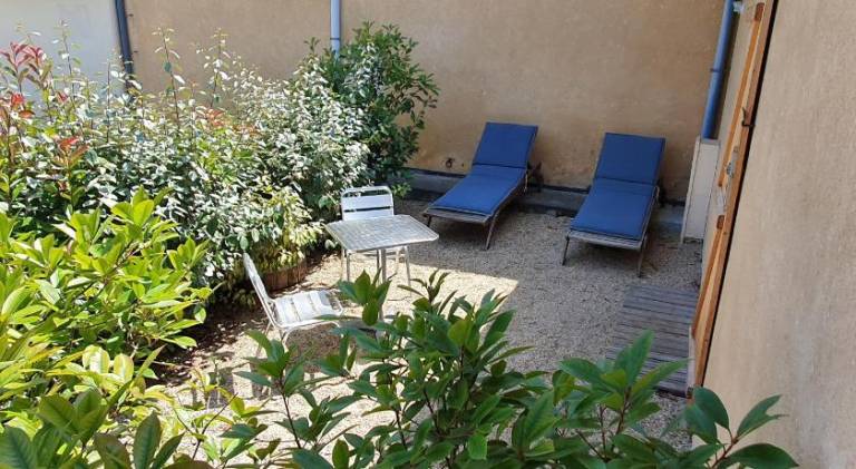 House with 1 room for 2 persons in Libourne