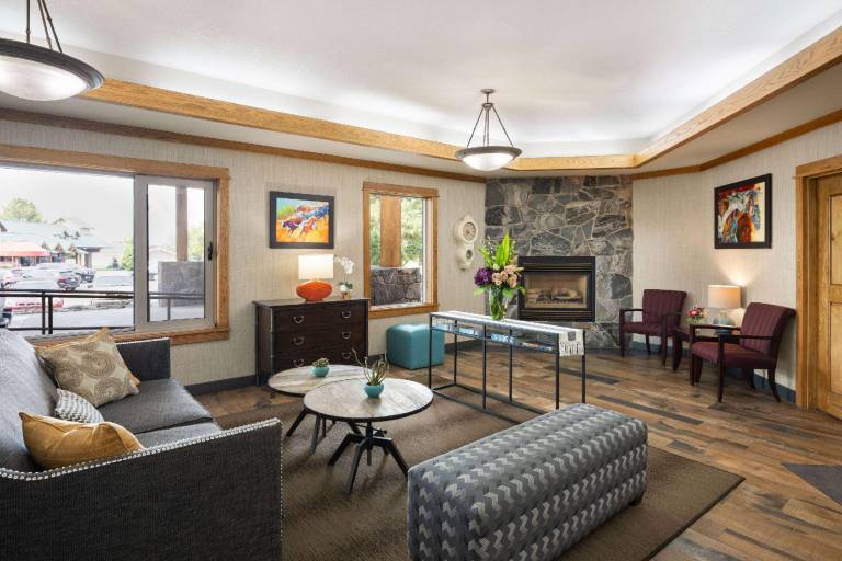 Days Inn & Suites by Wyndham Bozeman — photo 2