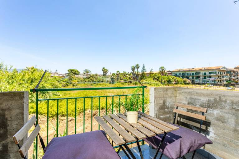 Child-friendly holiday apartment with barbecue, fast internet & yard | Garden view | Next to the beach | Dogs allowed in Mascali