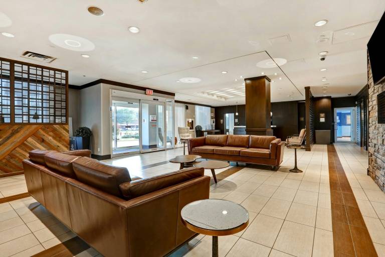 Four Points by Sheraton Toronto Mississauga — photo 5
