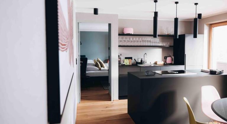 Serviced apartment with patio, garden & sauna — photo 3