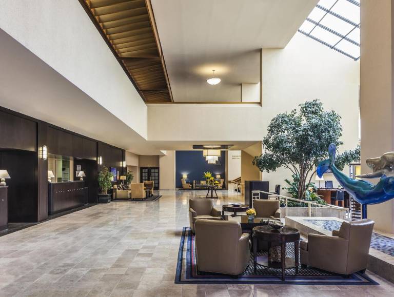 Sheraton Norfolk Waterside Hotel — photo 4