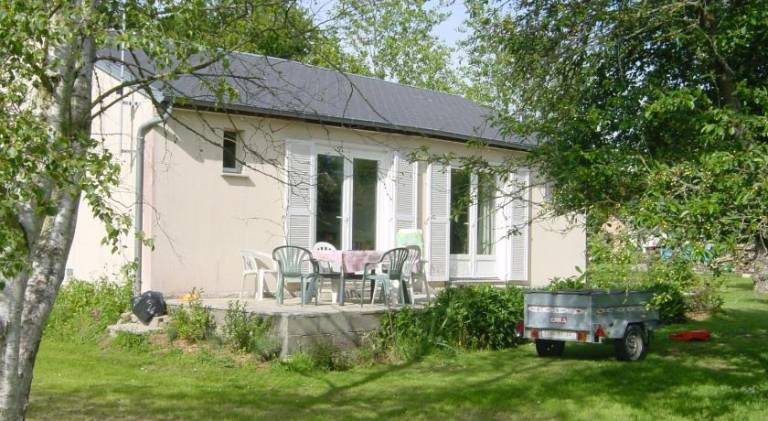 House with 3 rooms for 6 persons in Coutances