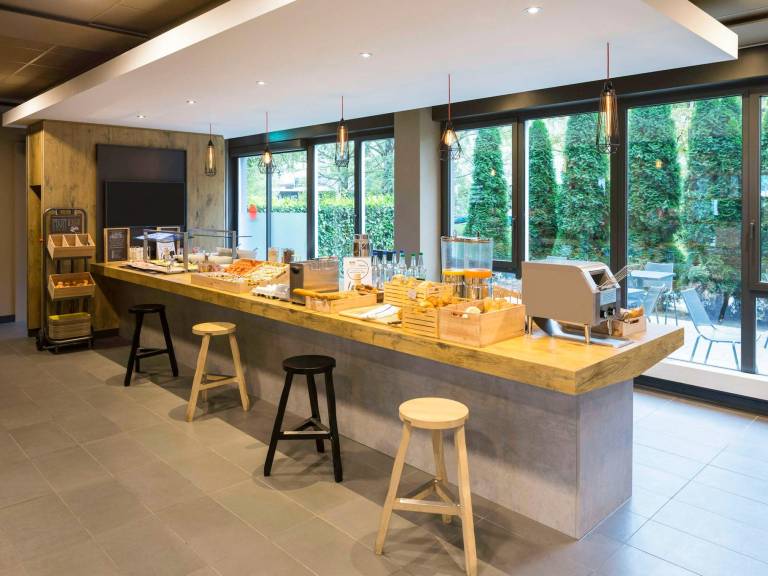 Ibis Zurich Messe Airport Hotel — photo 5