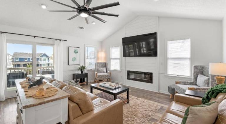 Ample vacation home with pool | Close to the beach | Pets are welcome — photo 3