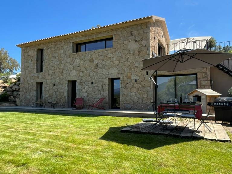 Child-friendly house with yard, private pool & patio | Suitable for remote work | Pets allowed — photo 2