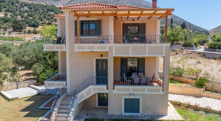 Vacation home with 3 rooms for 6 persons in Kefalonia