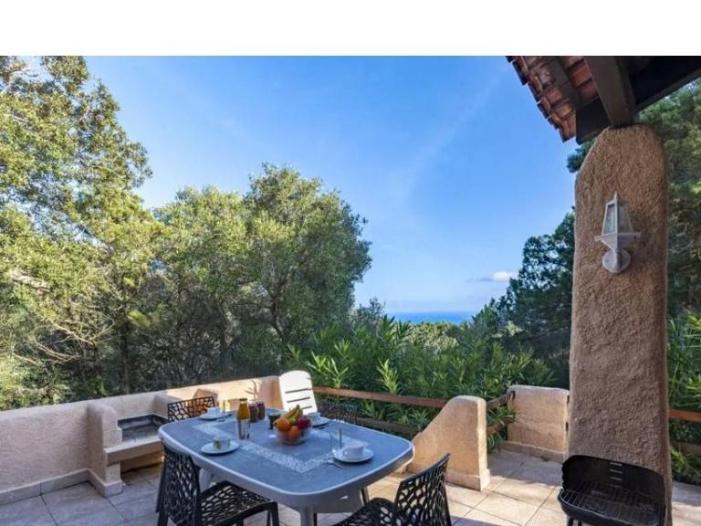 Lovely vacation home with yard & patio | Dogs allowed — photo 5