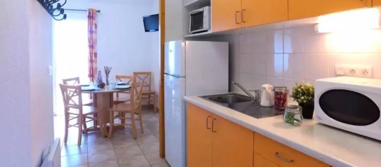 House with terrace — photo 3
