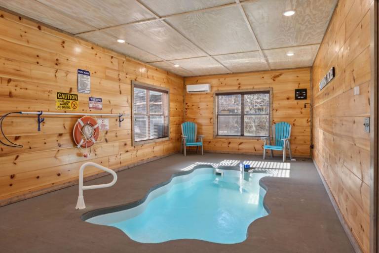 A Lodge at The Glades 12 BR Cabin Private Indoor Pool, Hot Tubs, Game Rooms, and Theater Room in Gatlinburg, TN