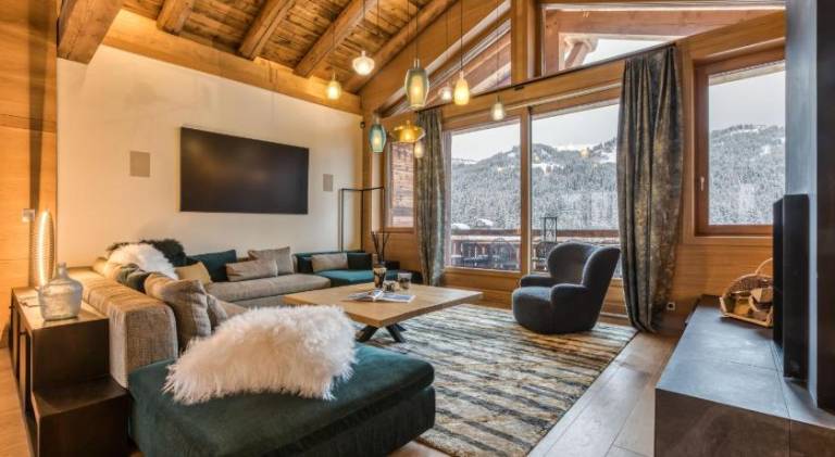 Nice chalet with jacuzzi & pool | Pets allowed — photo 2