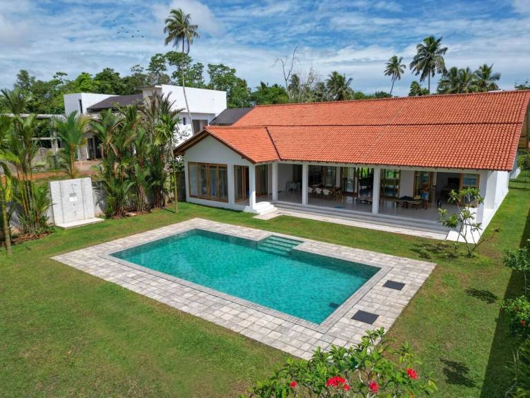 387 m&sup2; Ferienhaus