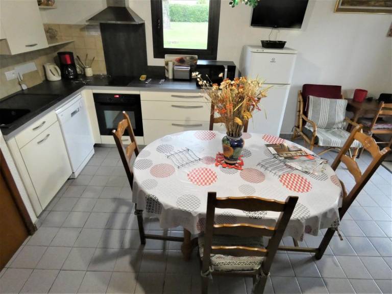 Charming gite with terrace, yard & barbeque | Pets allowed — photo 3