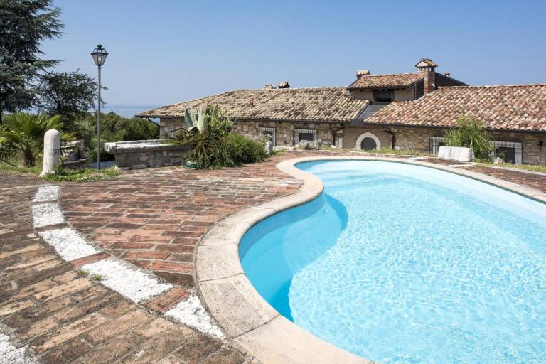 Ferienwohnung mit Hund in Lazise, Gardasee für max. 2 Personen Ferienwohnung mit Hund in Lazise, Gardasee für max. 2 Personen
