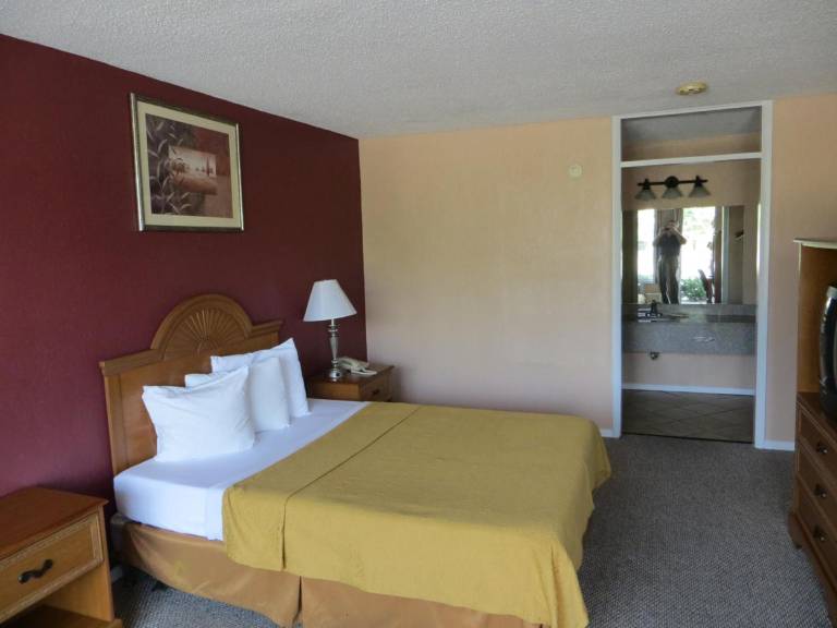 Americourt Extended Stays in Kingsport, TN