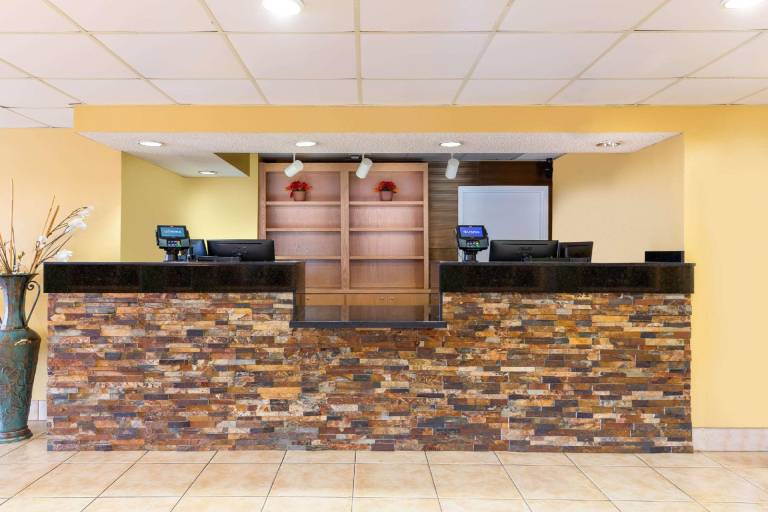 Quality Inn at Arlington Highlands — photo 4