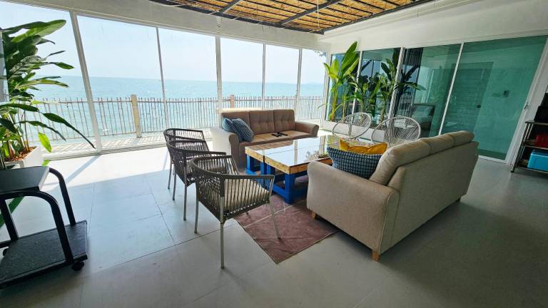 Villa with 1 room for 10 persons in Rayong