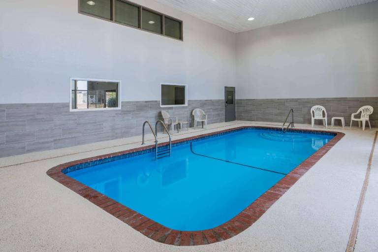 Super 8 By Wyndham Amarillo West — photo 4