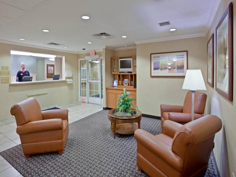 Candlewood Suites Medford By IHG — photo 5