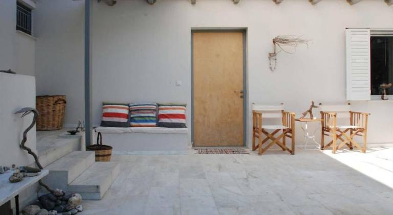 House | Beach nearby | Pet-friendly in Eretria
