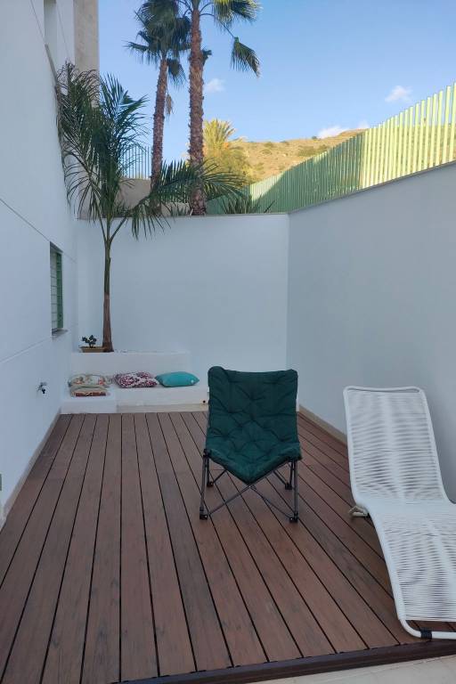 Fully equipped pleasant holiday apartment with garden, terrace & pool | Mountain view | Beach nearby | Dogs allowed — photo 4