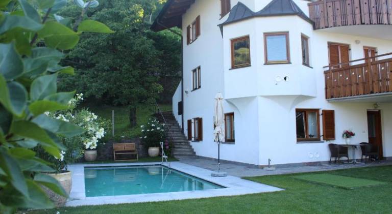 Holiday apartment with pool & yard | Perfect for remote work — photo 4