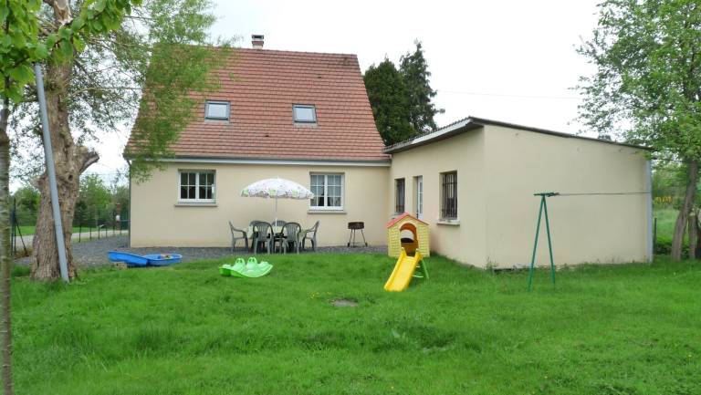 Gite with grill & yard — photo 5