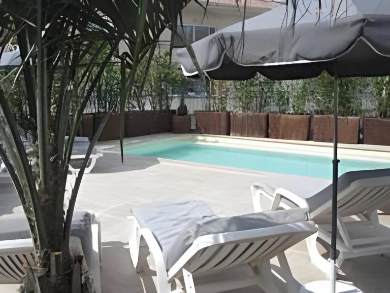 Brit Hotel Confort Le Revest Sainte-Maxime in Sainte-Maxime