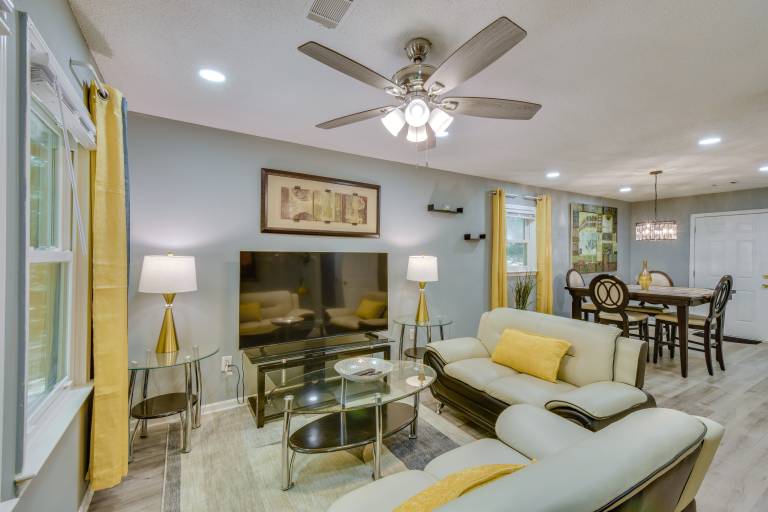 Athens Home w/ Deck - Near Sanford Stadium! — photo 3