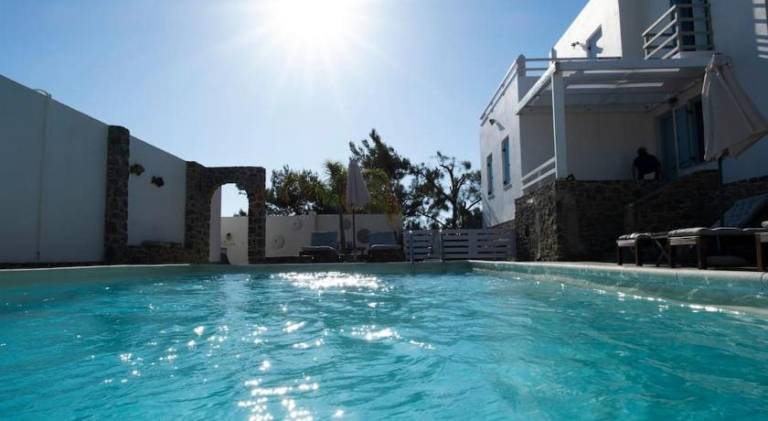 Apartment with pool & patio | Next to the beach | Pets allowed — photo 3