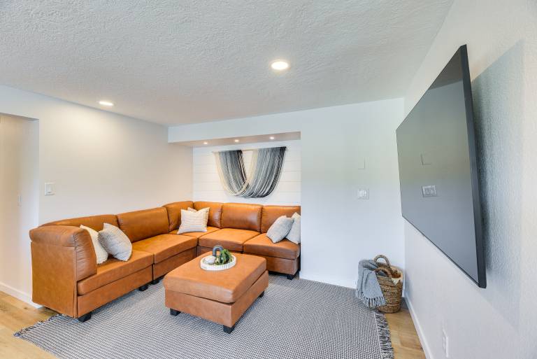 Waterfront Washington Getaway w/ Hot Tub & Deck! — photo 4