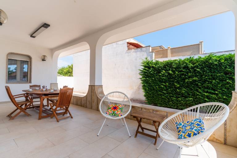 Villa with barbecue, patio & garden | Garden view in Porto Cesareo