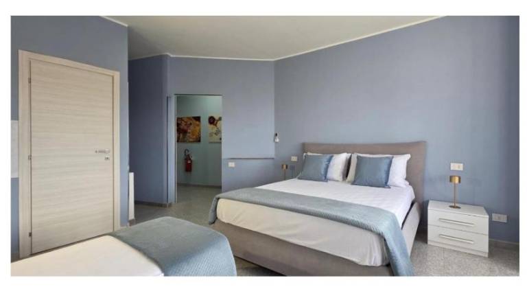 Holiday apartment with 3 rooms for 10 persons in Parghelia