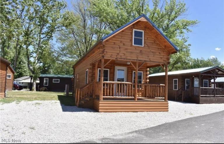Cabin  Ashtabula