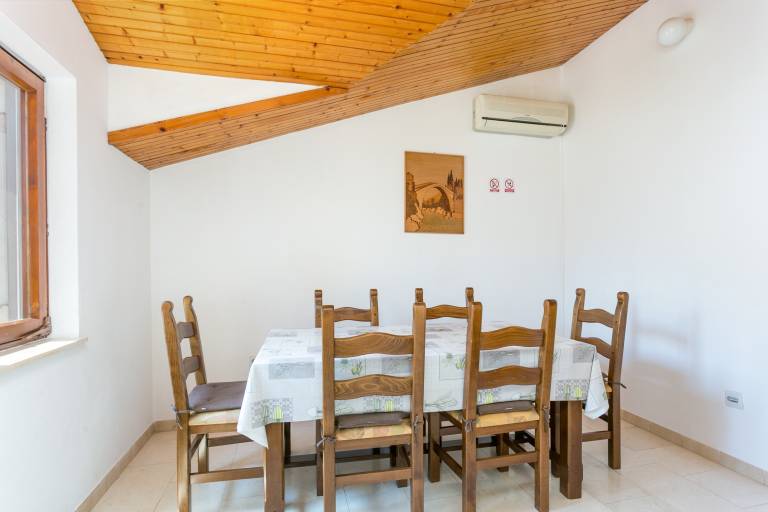 Three bedroom apartment with balcony and sea view Supetar, Brač (A-5670-a) — photo 3
