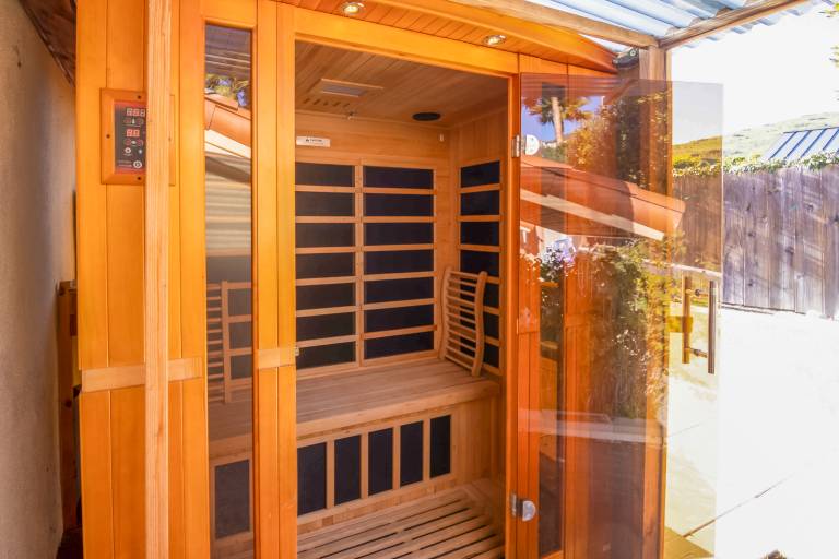 Unobstructed View! Stunning Home on Malibu Hilltop — photo 5